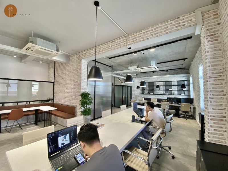 Hot Desk