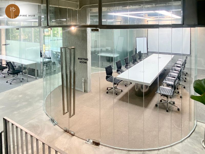 Inspire Hub provides workspaces with complete office amenities
